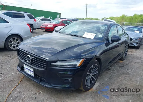 2022 Volvo S60 B5 Black Edition Momentum/B5 Inscription/B5 Momentum from USA, damaged, VIN 7JRL12TZ5NG192483